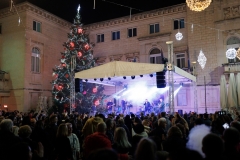 Docek-Nove-godine-Zadar-Tonci-Huljic-Badessa-Rispet-Forum-01.01.2023.-foto-Bojan-Bogdanic-099