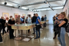 7.-Posjetitelji-na-Izlozbi-knjiga-i-plakata-TTMB-a