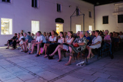 Vecer-evergreena-Stipanicev-Gojanovic-Pavic-palaca-Cedulin-13.8.2025-Foto-Bojan-Bogdanic_24-Vecer-evergreena-Stipanicev-Gojanovic-Pavic-palaca-Cedulin-13.8.2025-Foto-Bojan-Bogdanic