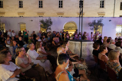 Vecer-evergreena-Stipanicev-Gojanovic-Pavic-palaca-Cedulin-13.8.2025-Foto-Bojan-Bogdanic_29-Vecer-evergreena-Stipanicev-Gojanovic-Pavic-palaca-Cedulin-13.8.2025-Foto-Bojan-Bogdanic