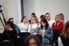 covjek-je-covjeku-lijek-1