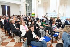 covjek-je-covjeku-lijek-17