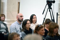 covjek-je-covjeku-lijek-8