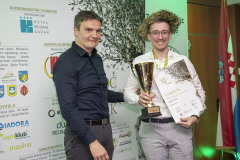 5_Sampion-izgleda-pakovine-maslinovog-ulja_TORAC-d.o.o.-Zbandaj-Porec-za-liniju-proizvoda-EDMU-TORAC