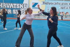 Ekonomsko-birotehnicka-i-trgovacka-skola-nastavlja-s-obiljezavanjem-kampanje-_16-dana-aktivizma-protiv-nasilja-nad-zenama_-3