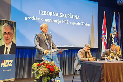 f2d1f297-ce79-445e-877e-f1c3a5f0e19f