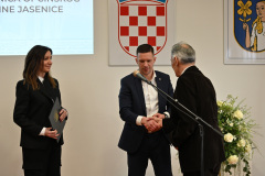 IVA_4916
