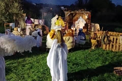 uprizorenje-zivih-jaslica-u-Diklu-kod-bunara-2022-2