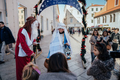 14-Promenada-sv.-Lucija-Advent-u-Zadru-13.12.2025-Foto-Matija-Lipar