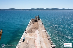 thumb_424_1600_0_0_0_crop