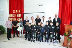 d824e5f3b2c2acb17cc29be7a9579123_XL