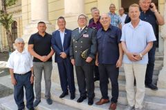 Ispred-crkve-sv.-Dimitrija-