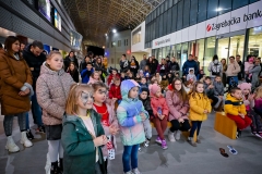 Predstava_i_Djed_BozicnjakU_u_CG_17_12_21_-27-of-100