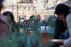 04-Subotnje-jutro-Bozicni-gramofon-na-Pijaci-6.12.2025-Foto-Bojan-Bogdanic