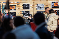 07-Subotnje-jutro-Bozicni-gramofon-na-Pijaci-6.12.2025-Foto-Bojan-Bogdanic