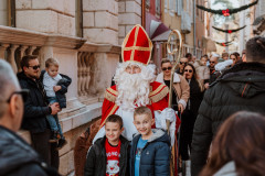 21-Promenada-sv.-Nikole-Zadar-6.12.2025-Foto-Matija-Lipar