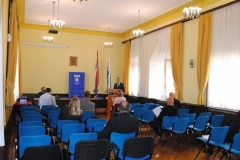 9ecbf1c8c26bc12f97f68f11d069a26f_L