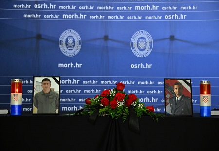 Knjiga žalosti za poginule pilote NovkoviÄa i JagatiÄa