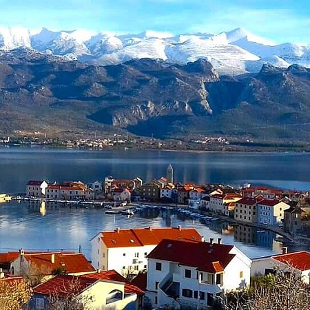 53081096_1770976029671145_2778928696180867072_n