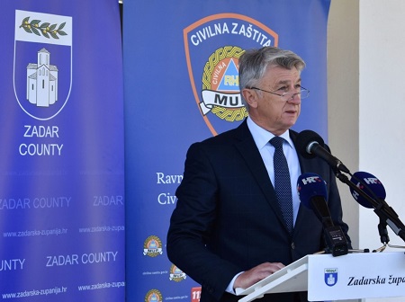 7b74cb7c1df98e92e969c64cad239390_M