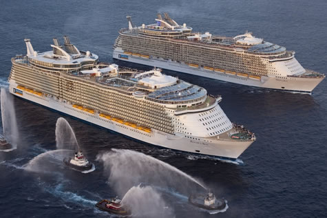 Allure of the seas i Oasis of the seas