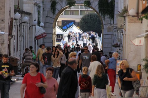 Gužva ljudi (Foto Ivan Katalinić)