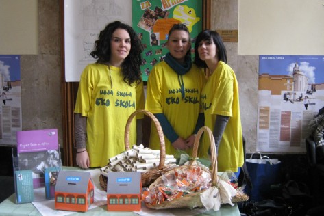 Hoteljersko turistička škola dariva smokve (Foto: Anamaria Dujmić)