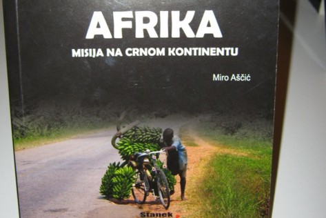 Knjiga Afrika-Mira Aščića (Foto: Marina Jelinić)