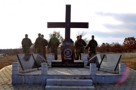 Polaganje vijenaca u Kašiću i Islamu Latinskom (foto: Z NET/ Žeminea Čotrić)