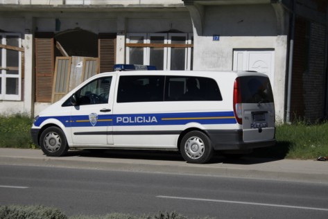 Policijsko vozilo (Foto: Žeminea Čotrić)