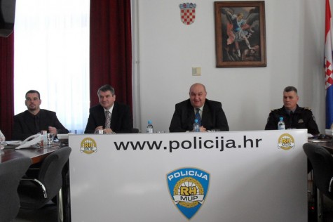Tiskovna konferencija PU Zadarske (foto: Z NET/ Marko Dunatov)