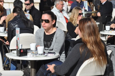 Toplo vrijeme izmamilo građane na štekate (foto: Žeminea Čotrić)