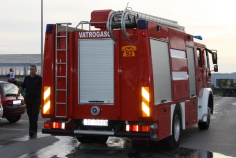 Vatrogasno vozilo (Foto: Žeminea Čotrić)