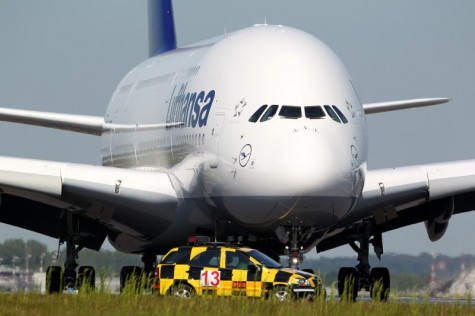 Airbus A380 touches down in Duesseldorf