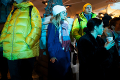 842A5437