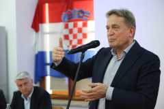 435111768_857705679731203_4591352165607619181_n