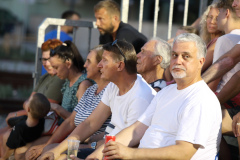 Ispunjene-tribine-