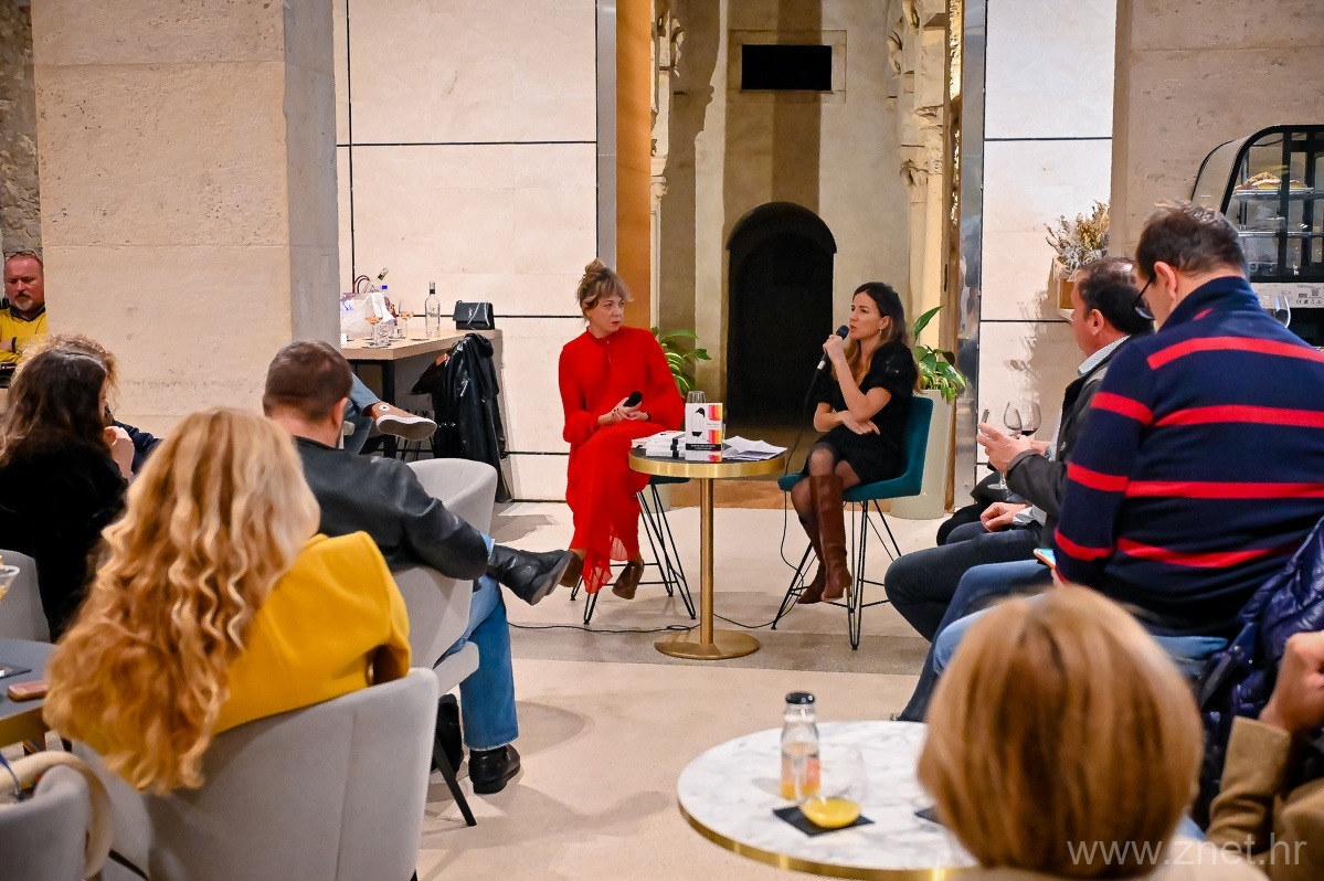Book_club_19_11_21_-29-of-64
