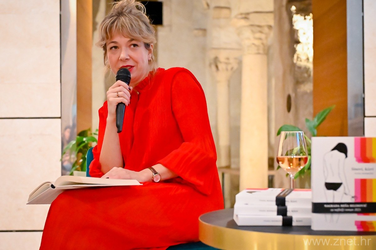Book_club_19_11_21_-43-of-64