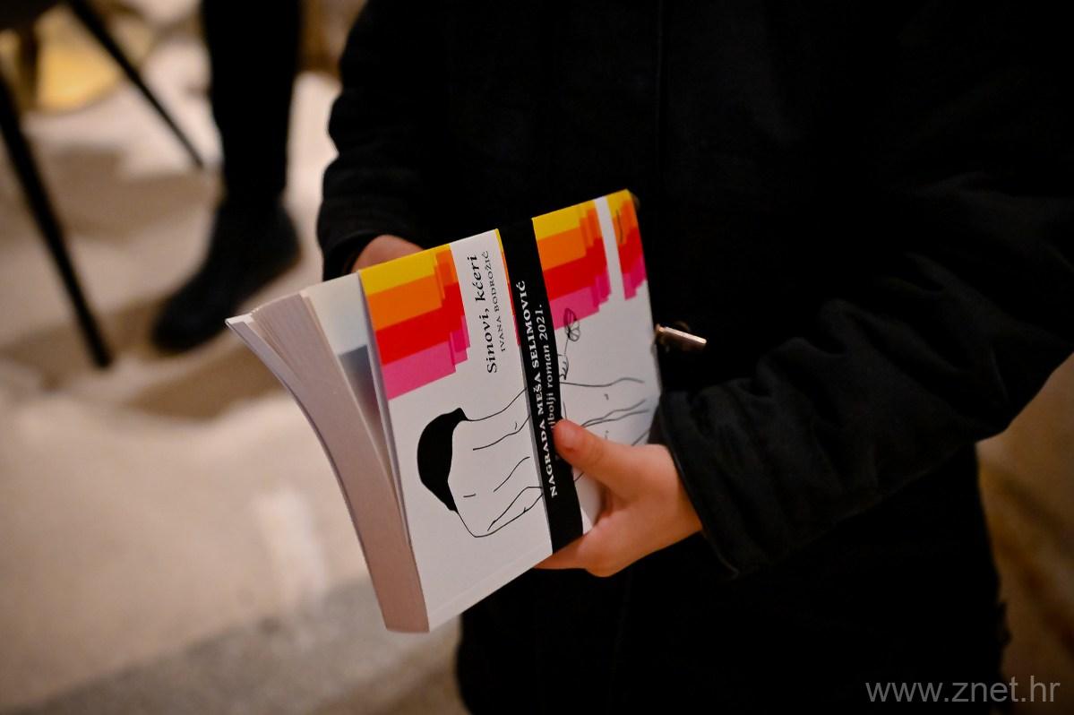Book_club_19_11_21_-53-of-64