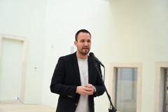 41d12702-480a-4375-90b2-eeb86cb930d0