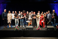 Zajednicka-fotografija-svih-kantautora-3.-Festivala-glazbe-Glas-kantutora
