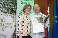 4_Priznanje-za-najbolje-otvoreno-intenzivno-ekstra-djevicansko-maslinovo-ulje_OPG-CELINI-Pakostane-za-ekstra-djevicansko-maslinovo-ulje-sljubljenih-sorti