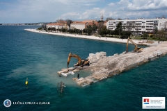 thumb_387_1600_0_0_0_crop