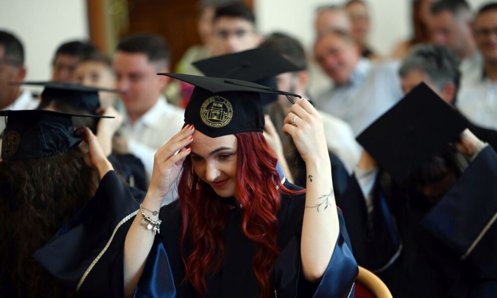 (FOTOGALERIJA) Na Sveučilištu u Zadru promovirano 28 prvostupnica i ...